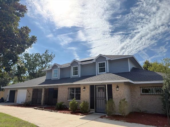 6813 N Wayside Drive, Houston TX 77028