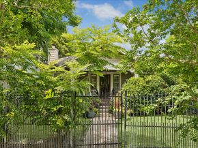 1402 Bonnie Brae Street, Houston TX 77006