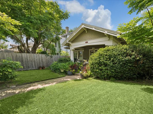 1402 Bonnie Brae Street, Houston TX 77006