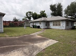 1018 Worthshire Street, Houston TX 77008