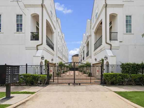 1244 W 23rd Street, Houston TX 77008