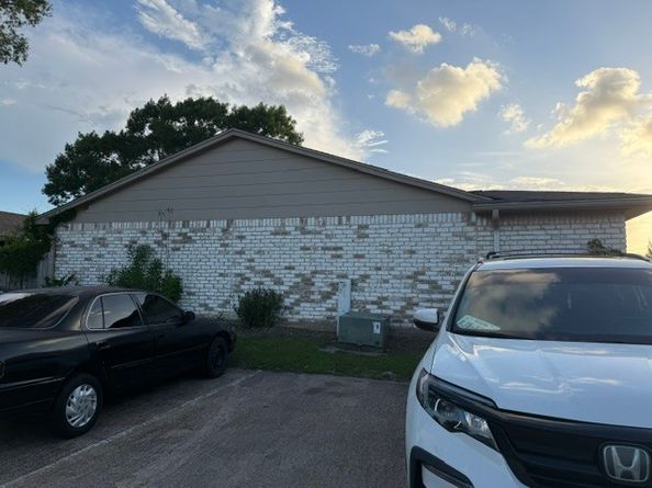 13074 Clarewood Drive, Houston TX 77072
