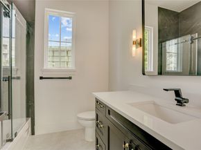 1911 Lauderdale Street, Houston TX 77030