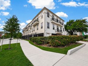 5801 Winsome Lane 202, Houston TX 77057