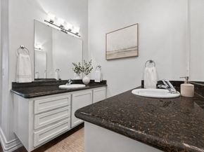 5801 Winsome Lane 202, Houston TX 77057