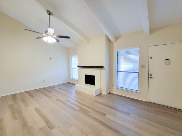 5711 Sugar Hill Drive 26, Houston TX 77057