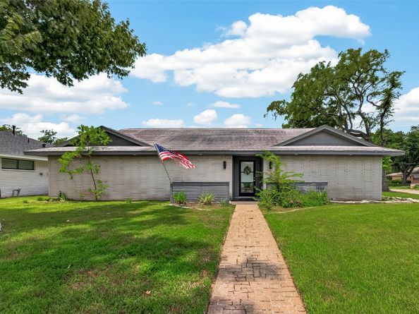 1703 Droxford Drive, Houston TX 77008