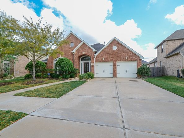5611 Plum Point Court, Sugar Land TX 77479