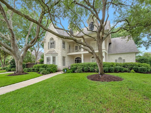 3707 Acorn Wood Way, Houston TX 77059