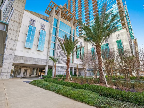 5925 Almeda Road 10814, Houston TX 77004