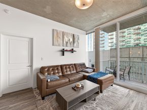 5925 Almeda Road 10814, Houston TX 77004