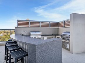 2727 Kirby Drive 19F, Houston TX 77098