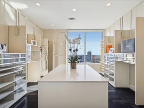 2727 Kirby Drive 19F, Houston TX 77098