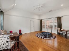 26 Stalynn Lane, Houston TX 77027