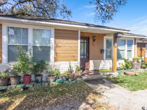 2205 Marnel Road, Houston TX 77055