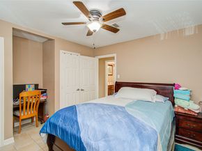 930 Centerwood Drive, Houston TX 77013