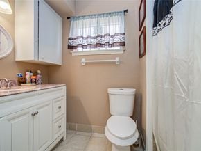 930 Centerwood Drive, Houston TX 77013