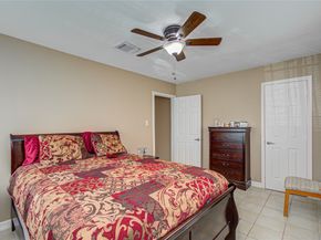 930 Centerwood Drive, Houston TX 77013