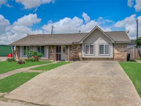 930 Centerwood Drive, Houston TX 77013