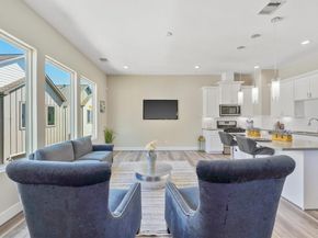 238 Julia Street E, Houston TX 77022