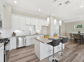 238 Julia Street E, Houston TX 77022