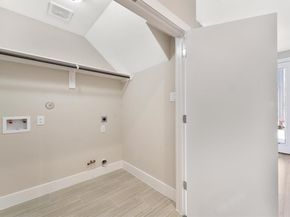 238 Julia Street E, Houston TX 77022