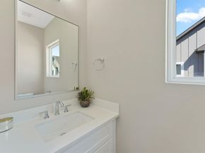 238 Julia Street E, Houston TX 77022