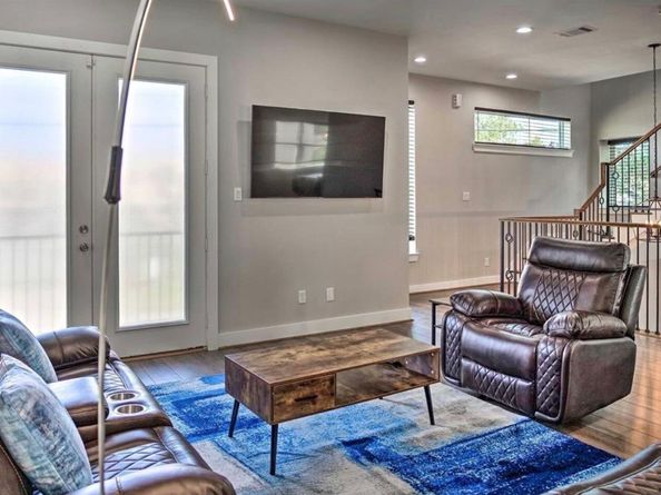 6403 Bowling Green Street, Houston TX 77021