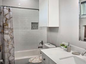 6403 Bowling Green Street, Houston TX 77021