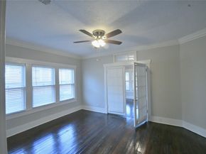 1037 Oxford Street, Houston TX 77008