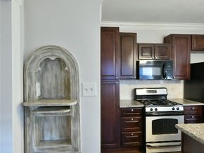 1037 Oxford Street, Houston TX 77008