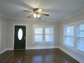 1037 Oxford Street, Houston TX 77008