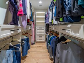 5230 Redstart Street, Houston TX 77035