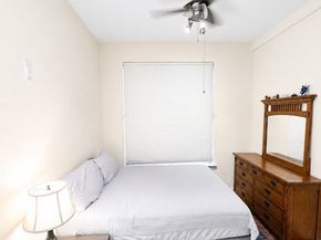 1602 Elgin Street 5, Houston TX 77004
