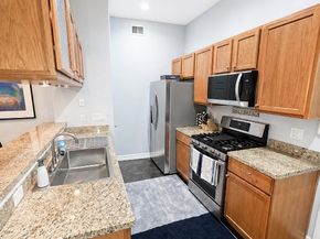 1602 Elgin Street 5, Houston TX 77004