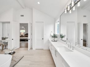1705 Saxon Drive, Houston TX 77018