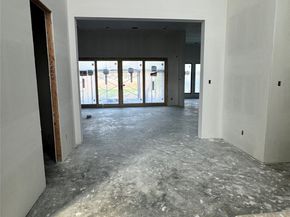 65 Shadow Creek Ridge Drive, Spring TX 77389