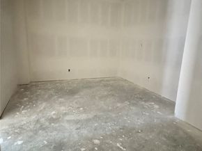 65 Shadow Creek Ridge Drive, Spring TX 77389