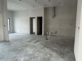 65 Shadow Creek Ridge Drive, Spring TX 77389