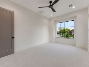 1702 Candlelight Lane, Houston TX 77018