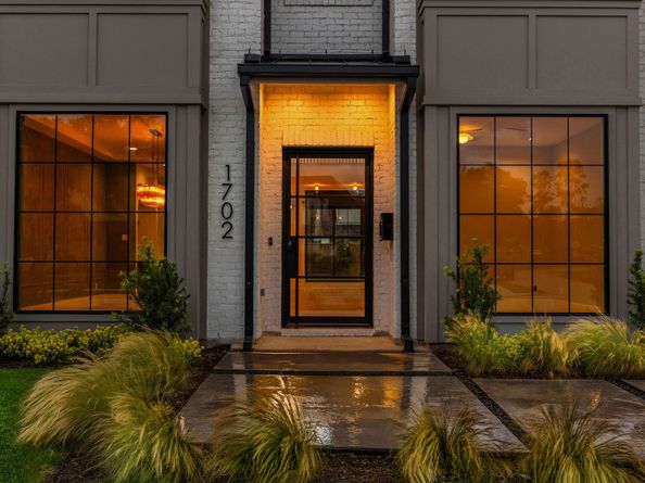 1702 Candlelight Lane, Houston TX 77018