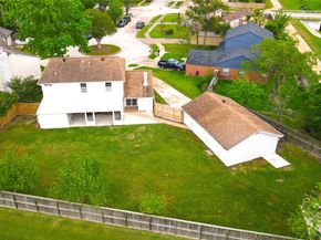 5015 Kleinmeadow Court, Houston TX 77066