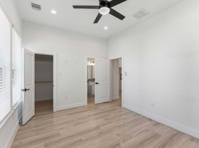 7809 Dyer St, Houston TX 77088
