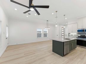 7809 Dyer St, Houston TX 77088
