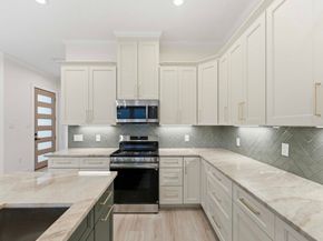 7809 Dyer St, Houston TX 77088