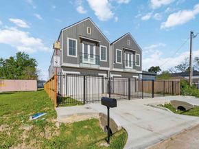 7809 Dyer St, Houston TX 77088