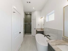 7809 Dyer St, Houston TX 77088