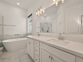 315 Cyclamen Street, Houston TX 77018