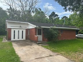 7736 Bretshire Drive, Houston TX 77016