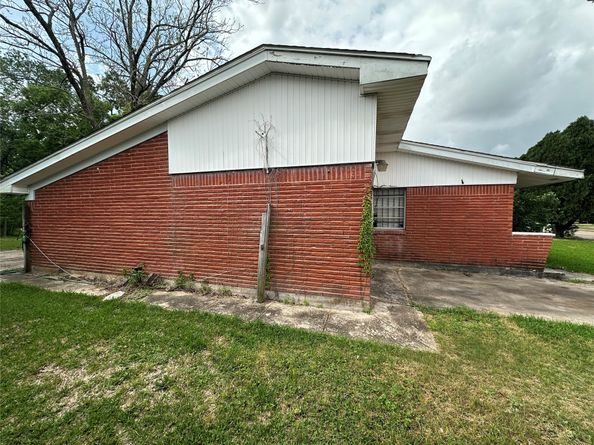 7736 Bretshire Drive, Houston TX 77016